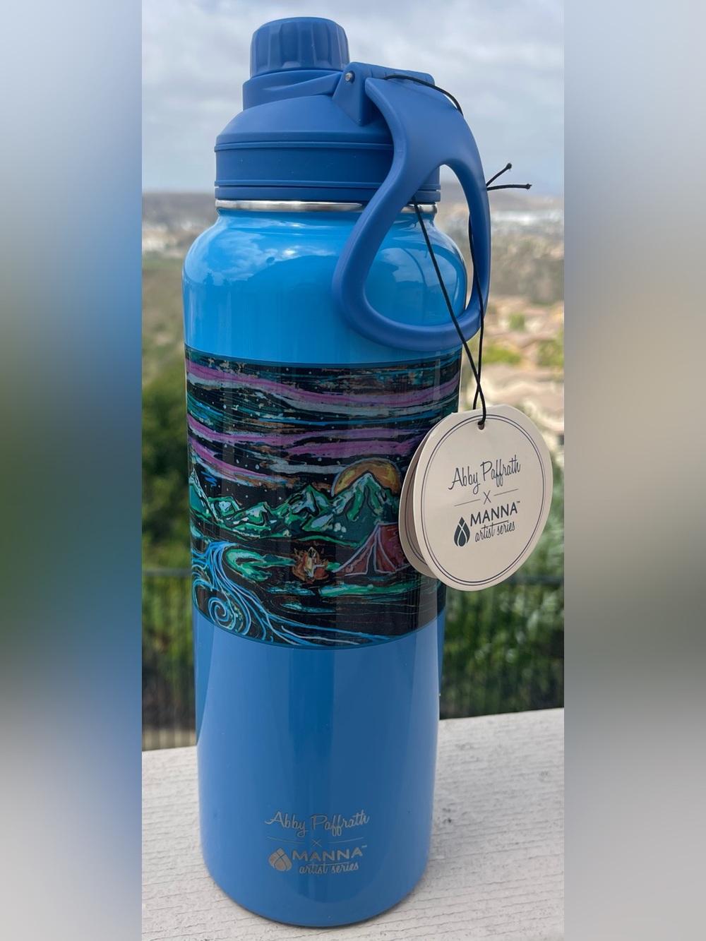 MANNA~Blue Insulated Bottle with Multicolor Mountain Artwork~Brand New~40 Oz